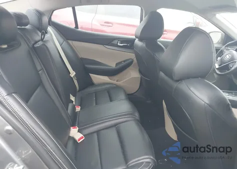 2016 Nissan Maxima 3.5 S z USA, uszkodzony, nr VIN 1N4AA6AP7GC448590